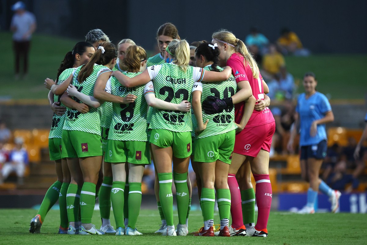 UNITED TOUCH DOWN IN NEWCASTLE FOR JETS CLASH Canberra United